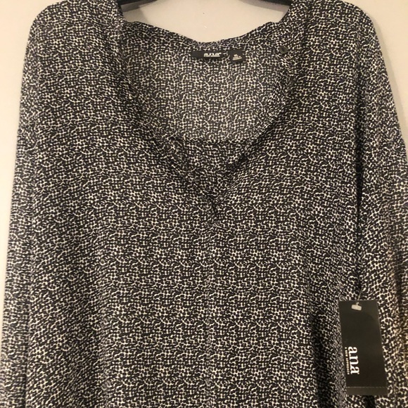 🖤Black & White Polka Dot Sheer Top! - Picture 7 of 7